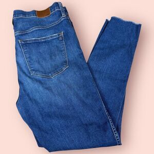 MADEWELL 10” High Rise Skinny Button Fly Raw Hem Lightly Distressed Jeans | Size